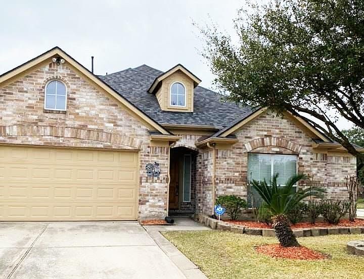 1st image of 15915 N Place Dr