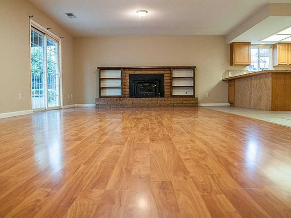 4th image of 2104 Cherrywood Ct