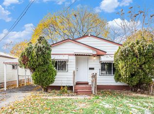 61 N Tasmania St, Pontiac, MI 48342
