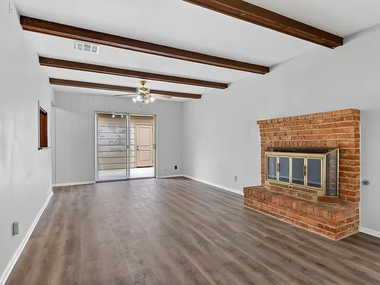 14301 Brook Holw — Photo 6