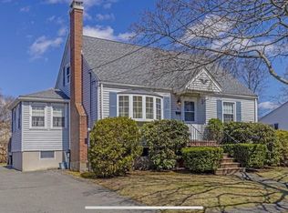 24 Raymond Cir, Peabody, MA 01960