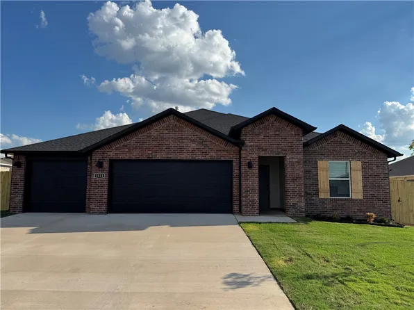 1011 Pepperwood Dr, Prairie Grove, AR 72753