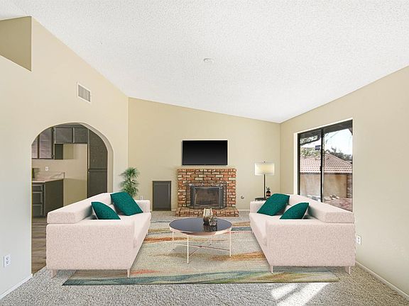 3rd image of 17196 Forest Hills Dr