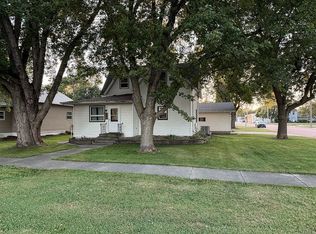 301 S Park St, Inwood, IA 51240