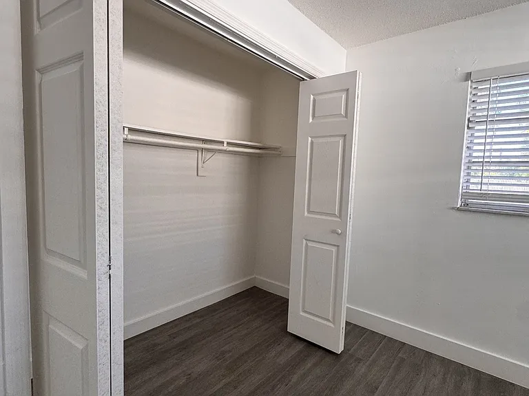 4140 SW 24th Ct #1 — Photo 7