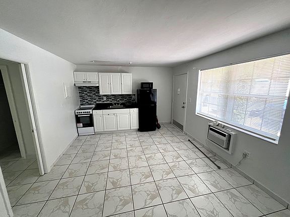 Kitchen & Living Area