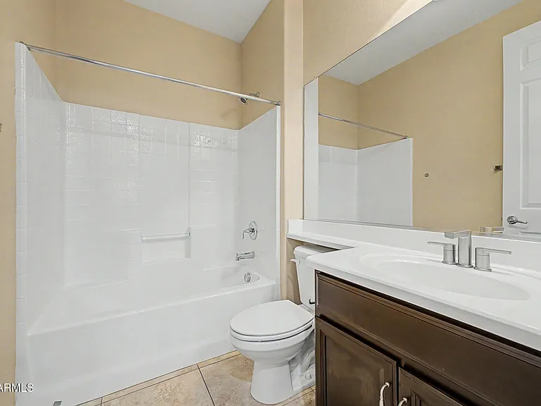 2531 E Eleana Ln — Photo 29