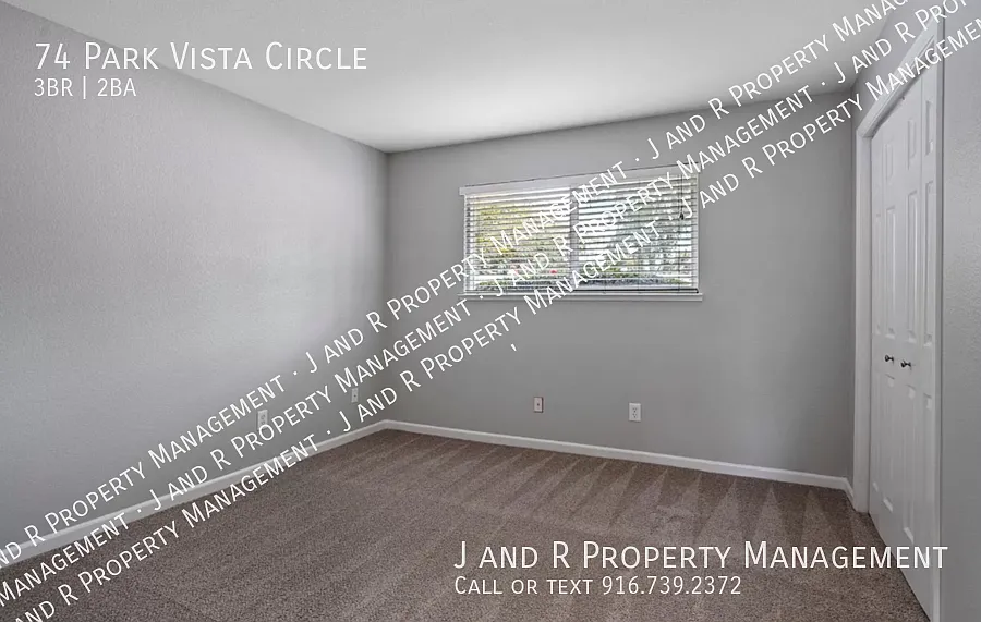 3 bed with Pool in Greenhaven — Photo 3