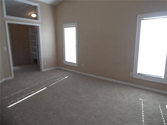2nd image of 2802 W Goldenrod Dr