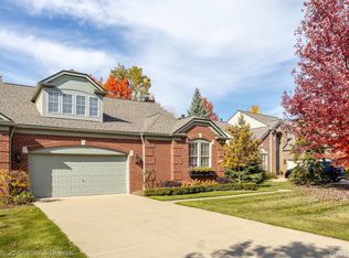 44432 Aspen Ridge Dr S, Northville, MI 48168