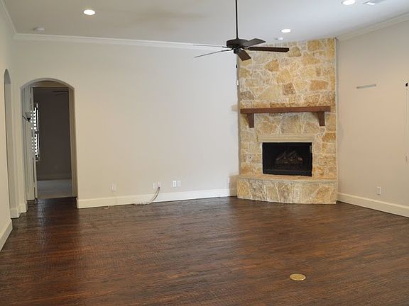 5th image of 1304 Verbena Ln