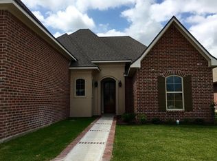 311 Arrowwood Rd, Youngsville, LA 70592