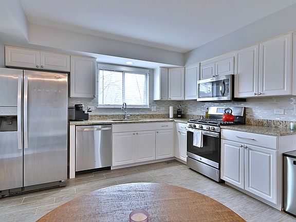 2nd image of 284 Bingham Cir