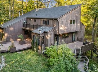 4 Old Gate Lane, Newtown, CT 06470