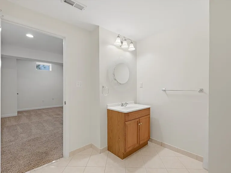 20242 Hidden Creek Ct — Photo 43