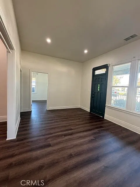 116 E Center St — Photo 2