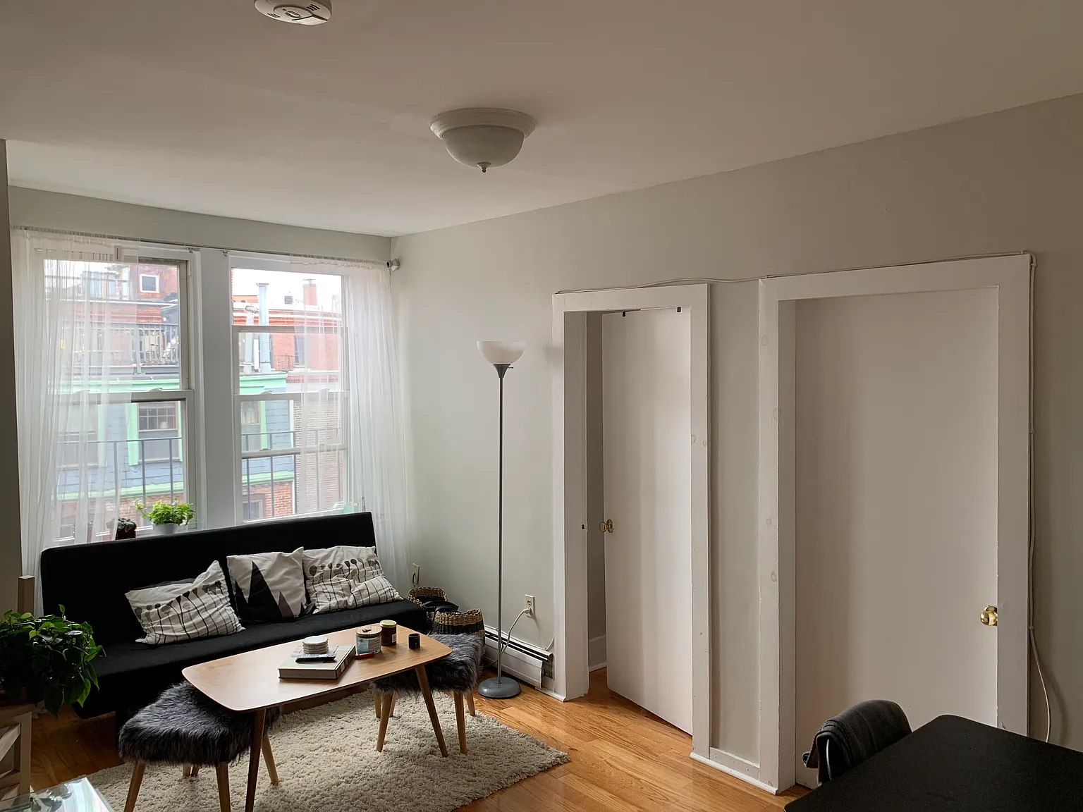 2 bed, 800 sqft, $3,500 — Photo 2