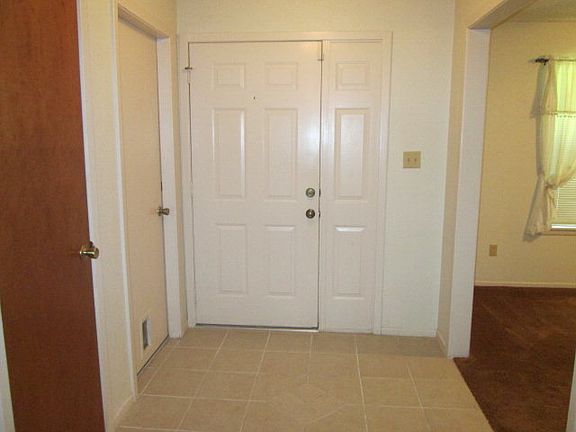 2nd image of 112 Larkspur Dr