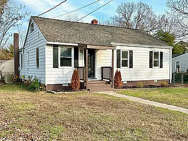 1208 Stewart Dr — Photo 2