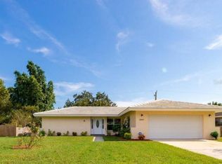 1807 Mid Ocean Cir, Sarasota, FL 34239