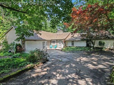 4863 Split Rail Dr, Brighton, MI, 48114