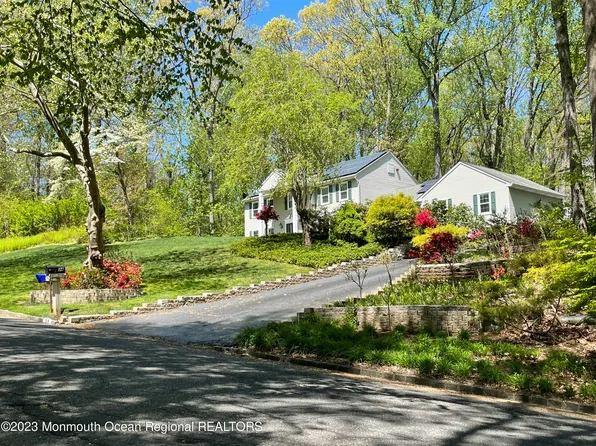 34 Huntley Road, Holmdel, NJ 07733