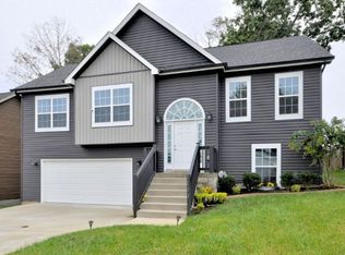 1111 Fuji Ln, Clarksville, TN 37040