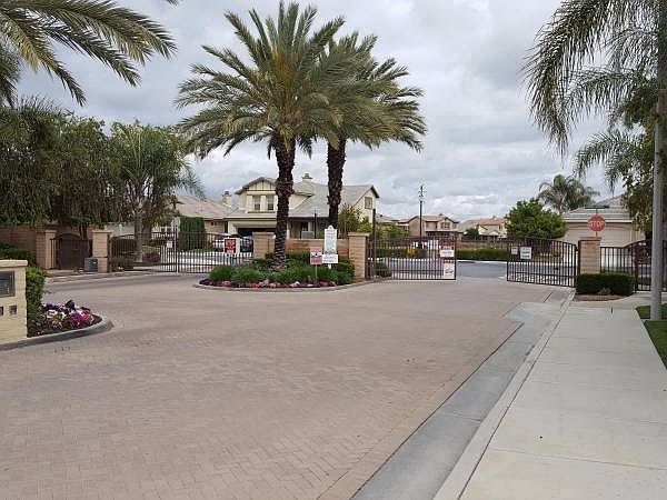 Tierra Shores gate 1
