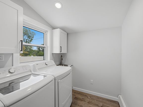 5th image of 17 Hazel St