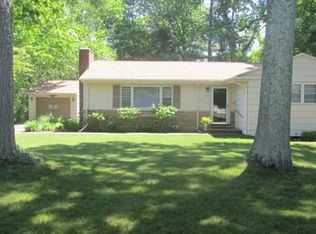 207 Country Club Ln, Brockton, MA 02301