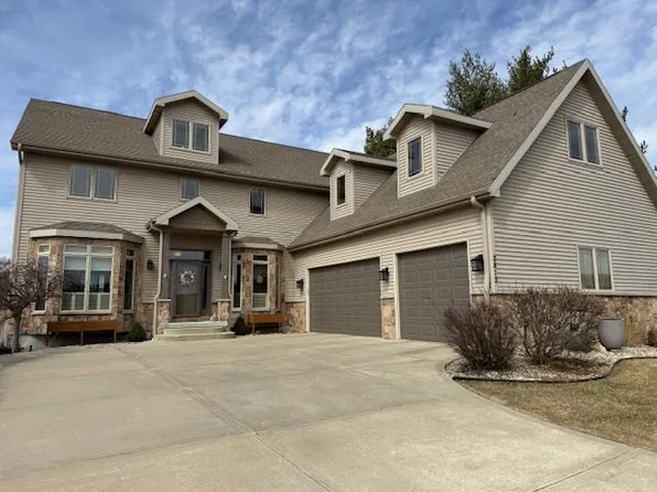 2813 North Military Road, Cross Plains, WI 53528