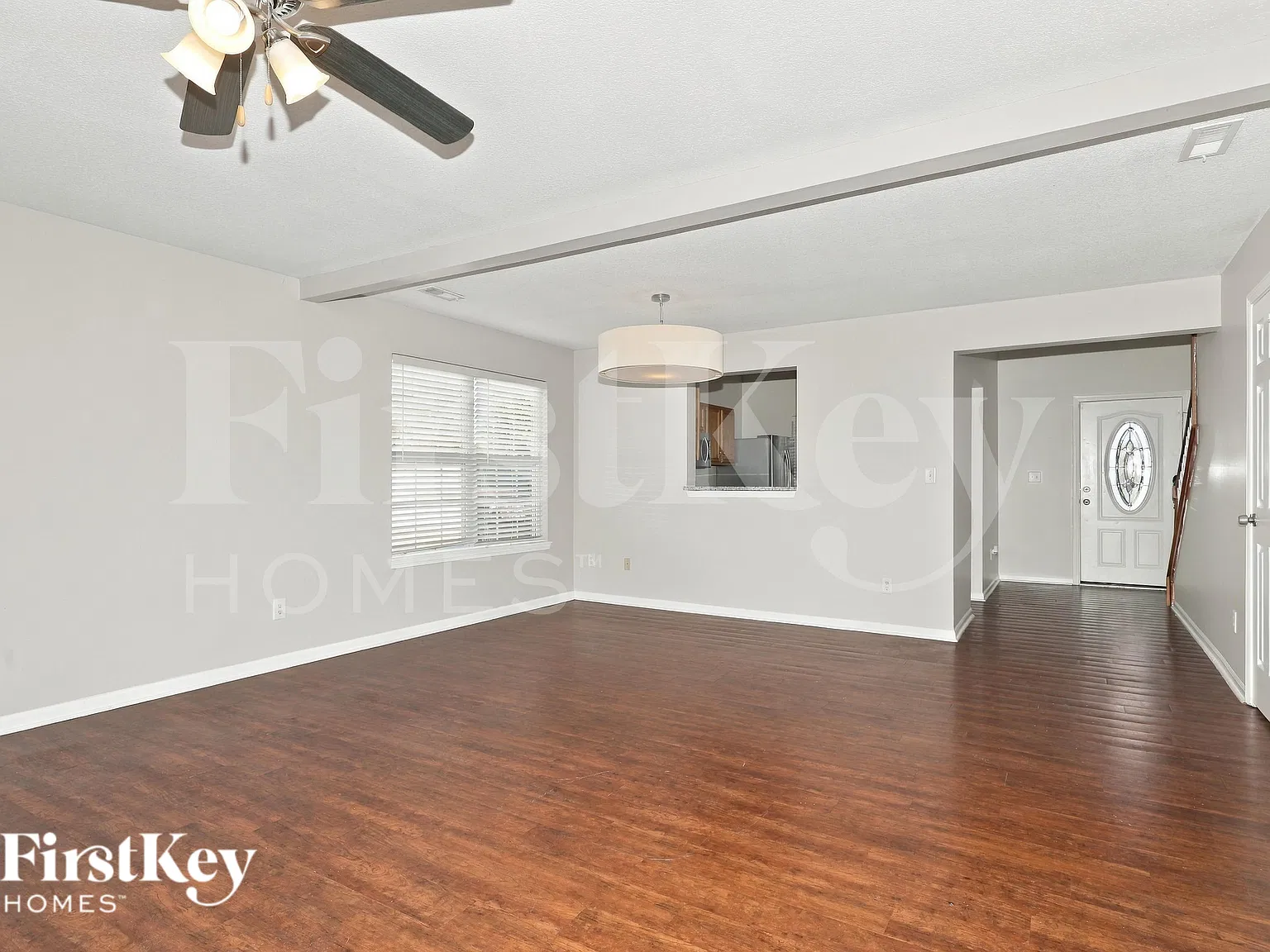 4 bed, 2.5 bath, 1984 sqft, $1,935 — Photo 3