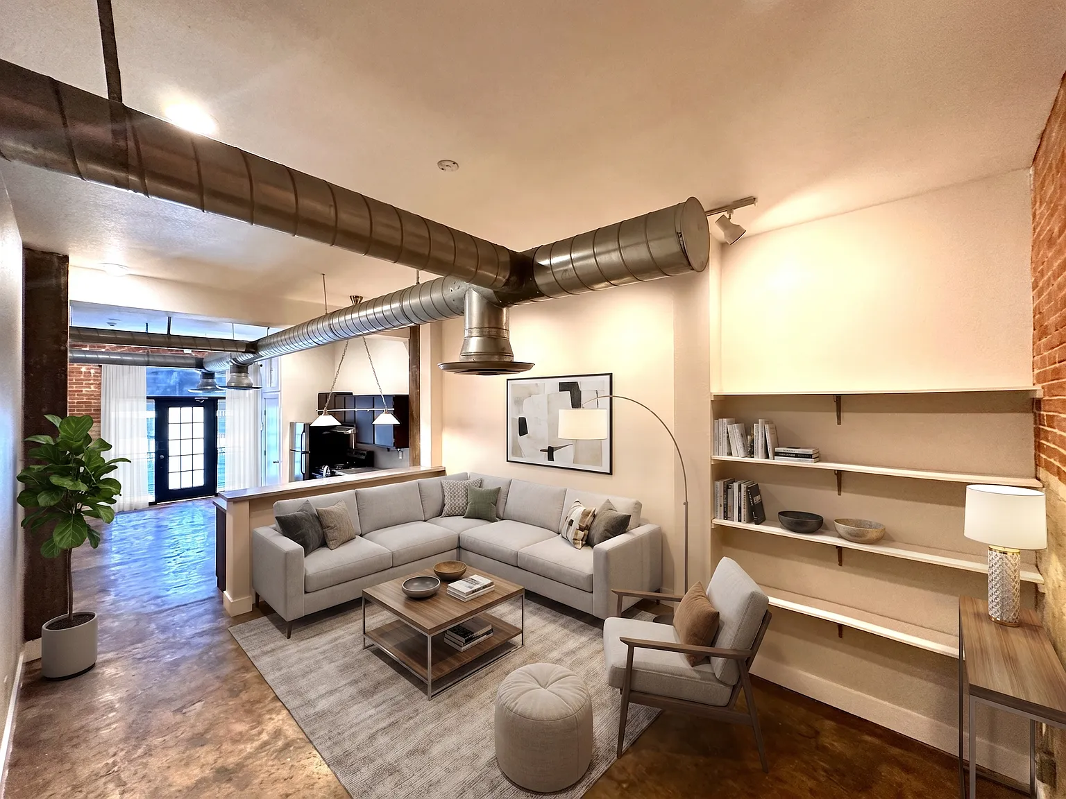 710 S Medina — Photo 1