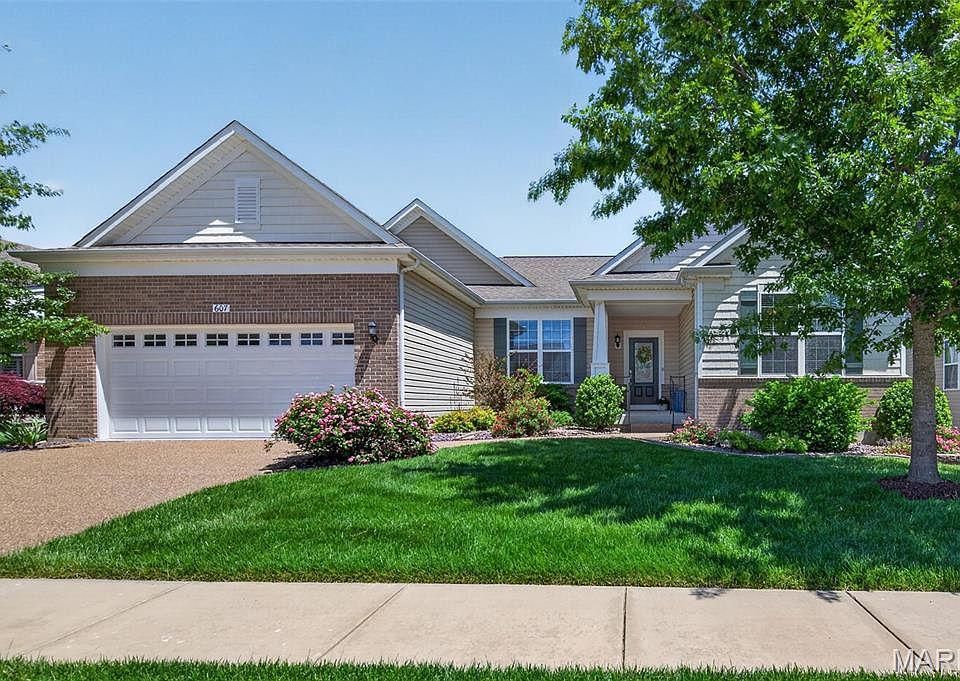 1st image of 607 Falconcrest Dr