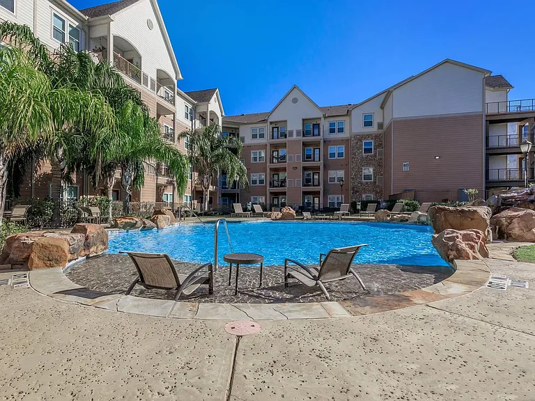 Bay Vista Apartments — Photo 15