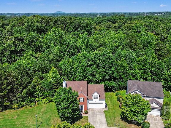 5th image of 705 Pawley Dr