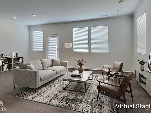 3rd image of 172 Blossom Field Way