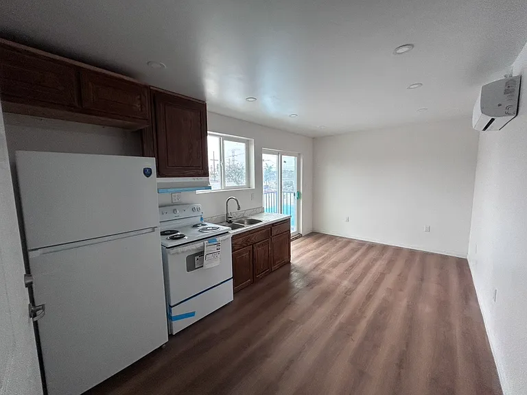 9403 Kalmia St — Photo 15