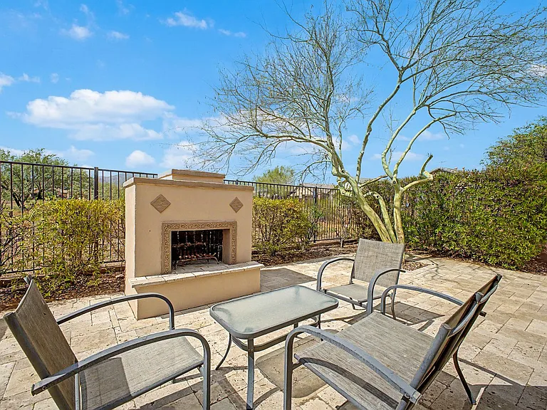 1676 W Morse Dr — Photo 31