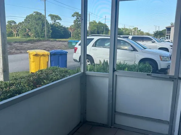 128 NORWICH F, West Palm Beach, FL 33417