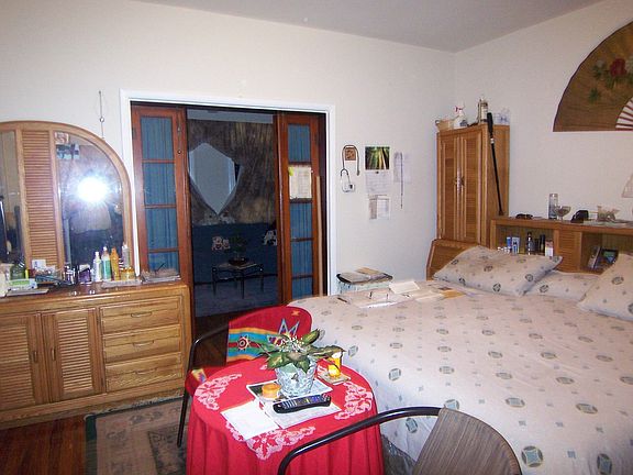 middle room main floor