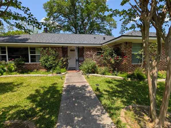 5306 Briarbend Dr, Houston, TX 77096