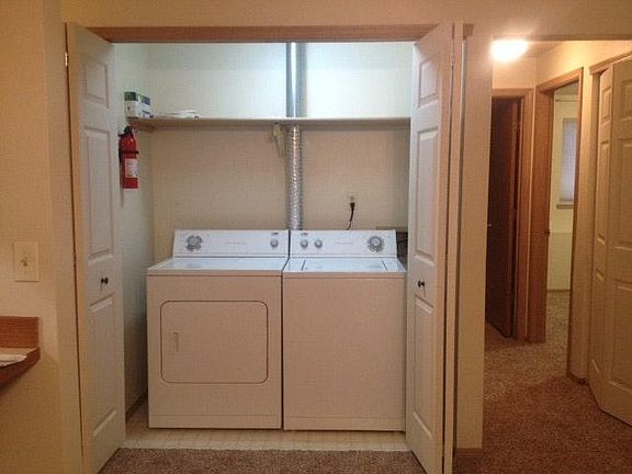 Full-sized Washer & Dryer with drying rack