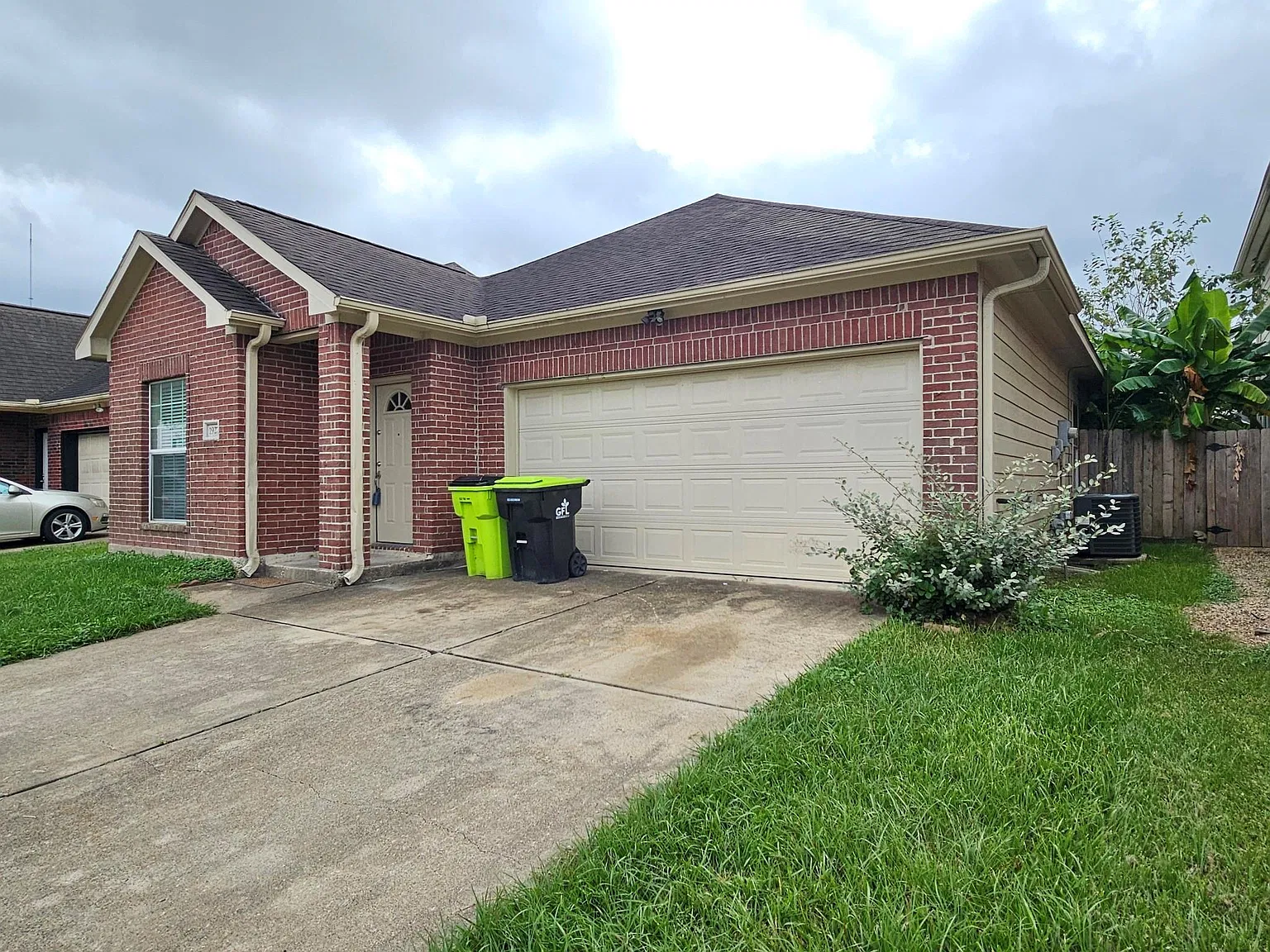 3 bed, 2.0 bath, 1509 sqft, $1,800 — Photo 3