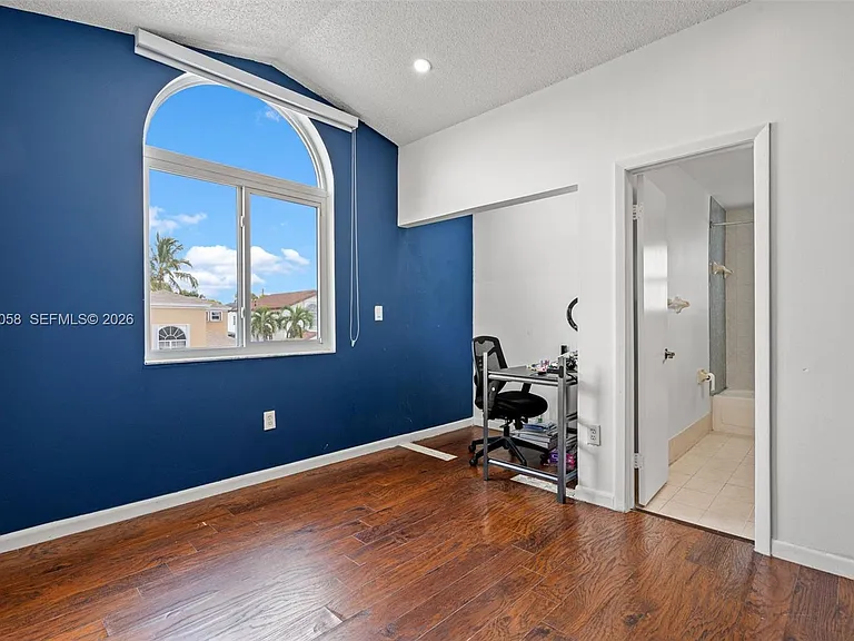 13990 SW 160th Ter — Photo 21