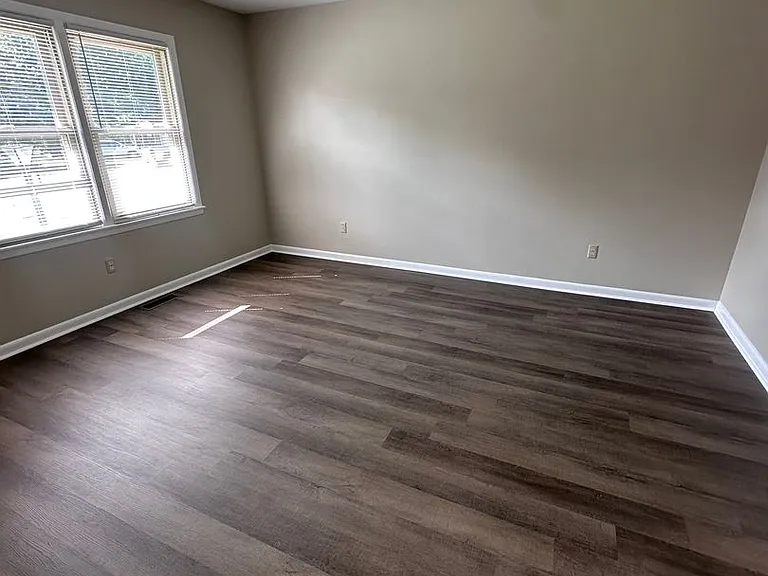 706 Fremont Pl — Photo 3