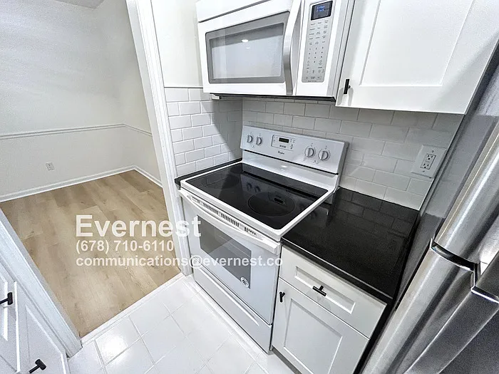 76 De Arc Pl NW — Photo 3