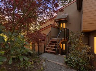 Sailview, Sidney, BC V8L 3X8