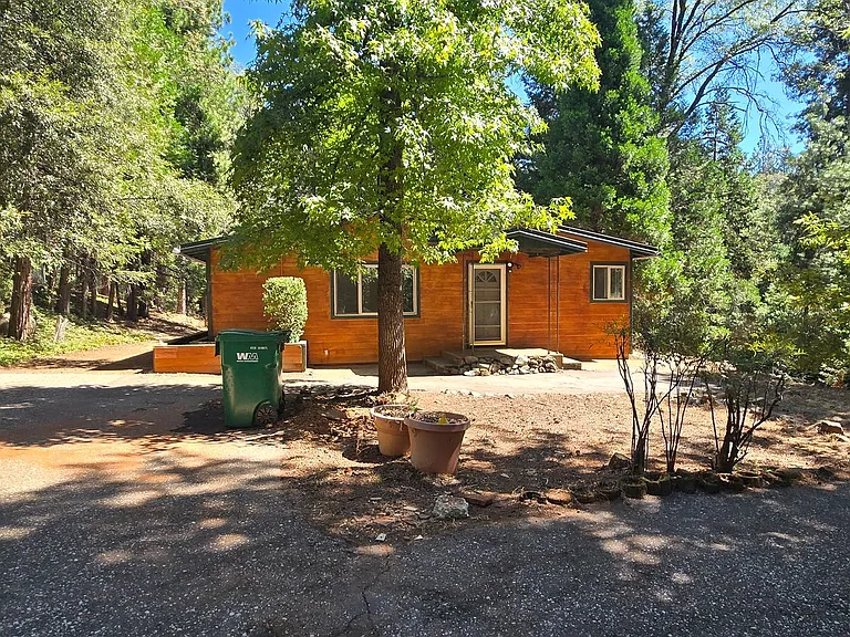13831 Rattlesnake Rd — Photo 2