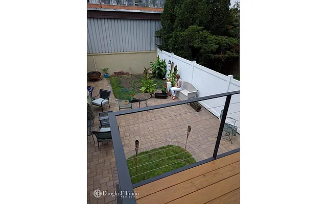 Rented by Douglas Elliman | media 24